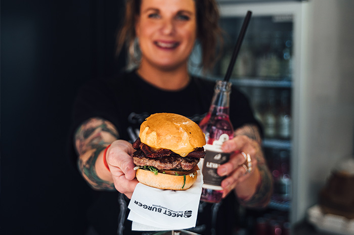 The Backyard Kotva - kontejnerové městečko plné gastro zážitků přímo v srdci Prahy