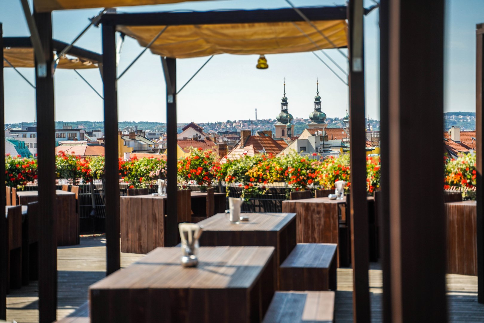 Restaurace sluneční terasa T-anker